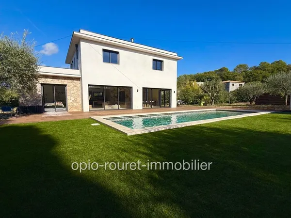 Villa 7 pièces 158 m²