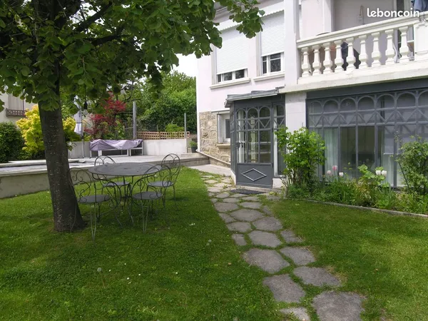 Loue T2 meublé 45m2 Centre Ville en Rez Chaussée de Villa