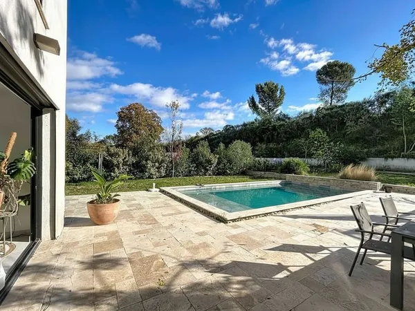 Maison de luxe 5 pièces 135 m²