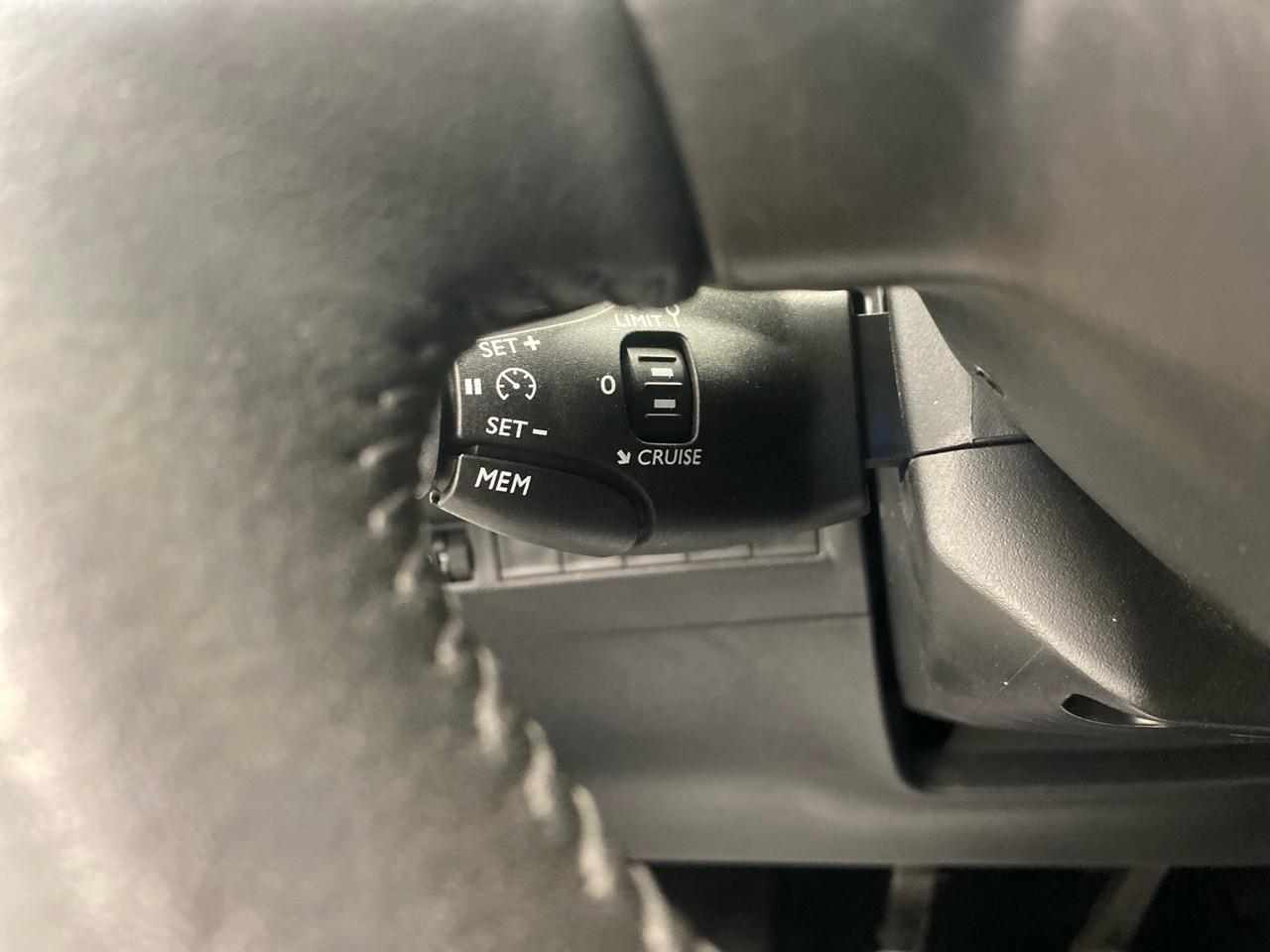 Peugeot 208 puretech 100 s&s bvm6 active — photo 17
