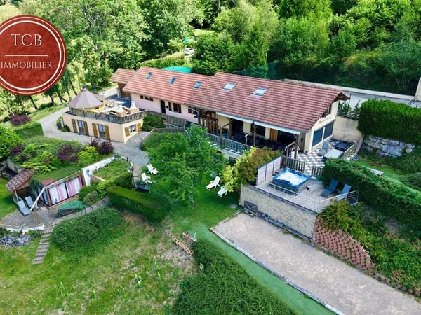 Maison 14 pièces 412 m²