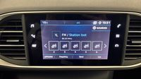 Peugeot 308 1.5 BlueHDi 130ch S&S Allure Pack — photo 18