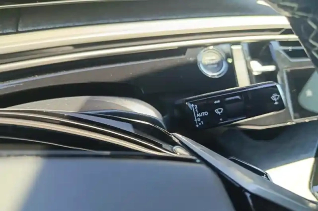Peugeot 3008 electrique 210 ch 73 kwh — photo 25