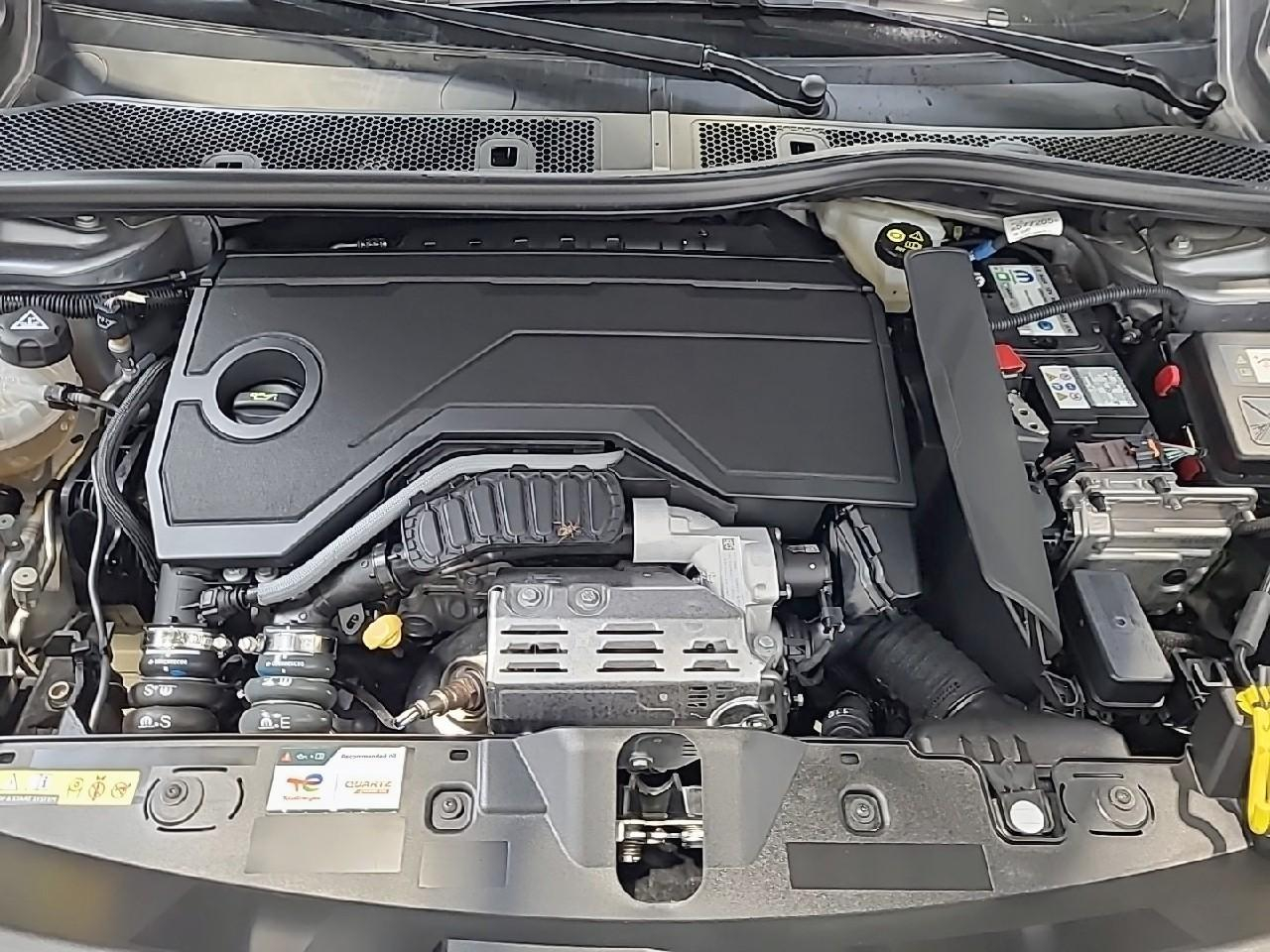 Peugeot 2008 hybrid 145 ch e-dcs6 gt — photo 15