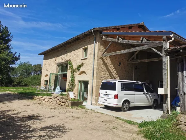 COMPREIGNAC - Belle maison rénovée de caractère avec grand terrain, 20 minutes de Limoges