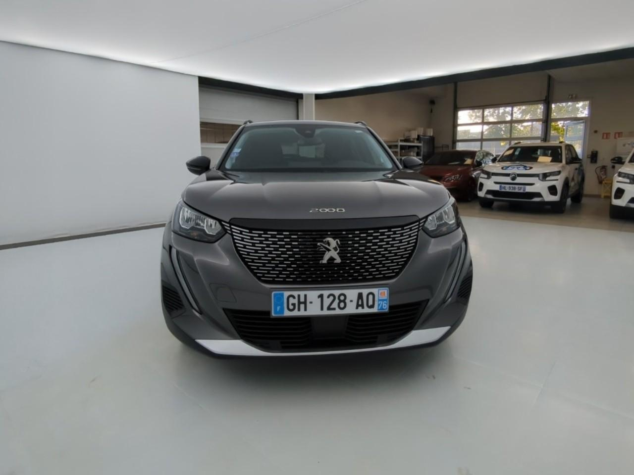 Peugeot 2008 puretech 130 s&s eat8 allure — photo 2