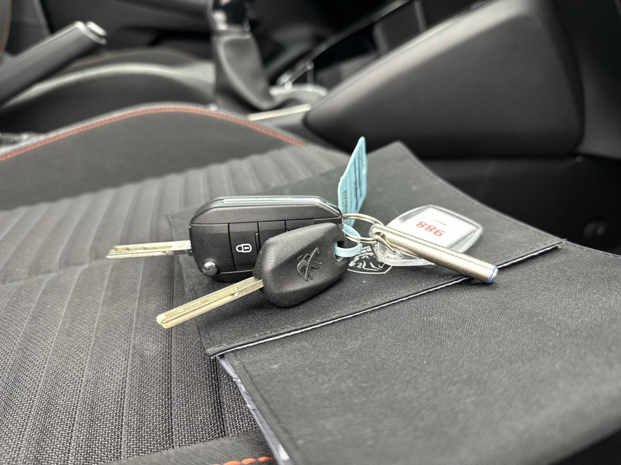 Peugeot 208 puretech 75 s&s bvm5 active pack — photo 31