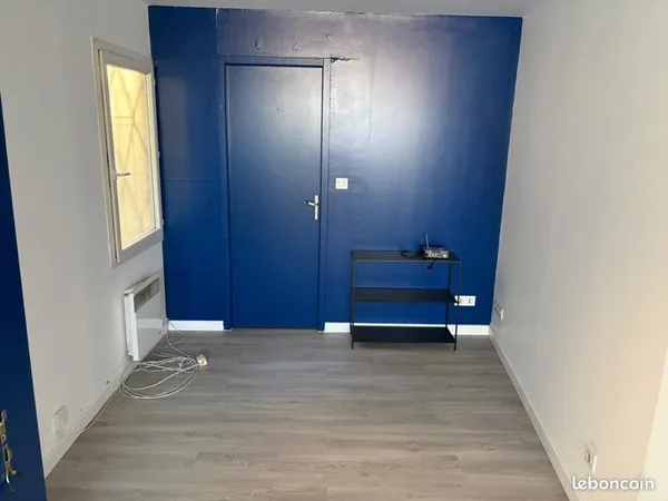Local commercial 33m2 cave en option
