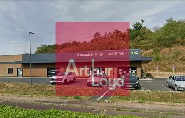 Local commercial 750 m² ISSOIRE