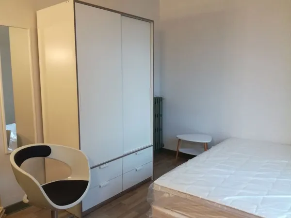 chambre meublée_ avenue de grammont, tours.