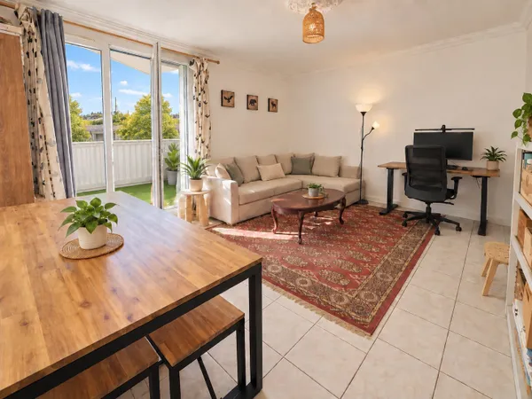 Tours - Strasbourg Appartement T3 avec place de parking et cave
