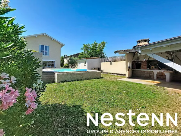 GENAS AZIEU - Maison 230m² - 5 chambres -Terrain - Piscine