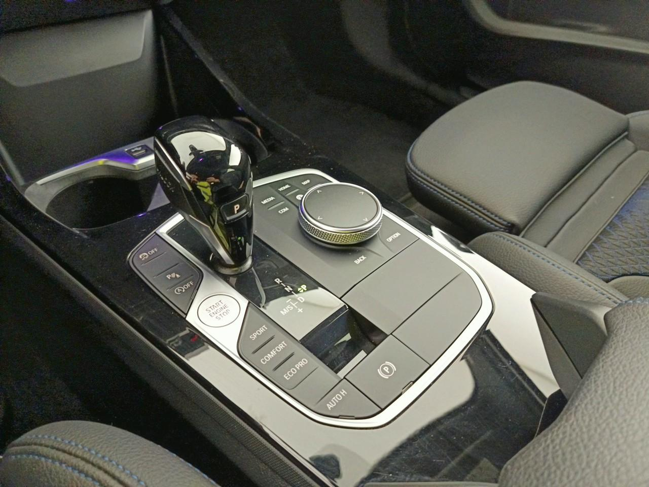 Bmw Serie 1 16i 109 ch dkg7 m sport — photo 28