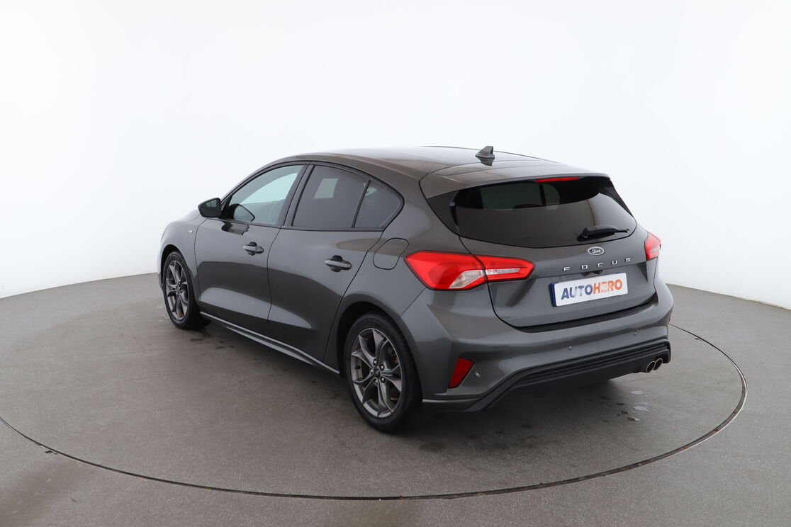 Ford Focus 1.5 EcoBlue ST Line — photo 3