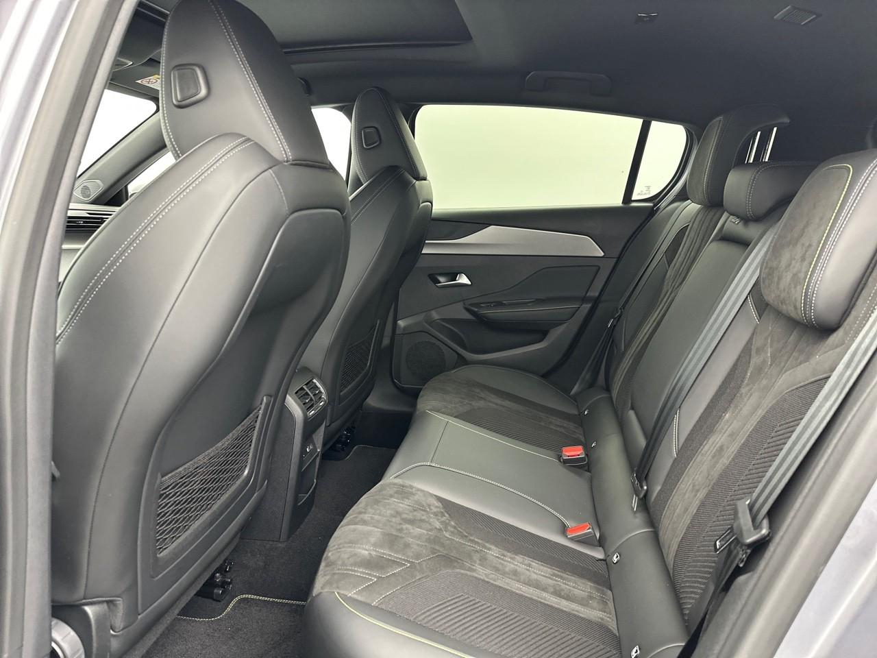 Peugeot 308 phev 180 e-eat8 gt — photo 12