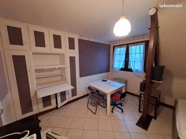 Chambre meublée à louer