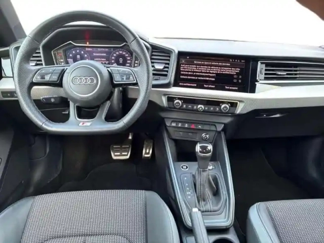 Audi A1 30 tfsi 116 ch s tronic 7 s line plus — photo 8