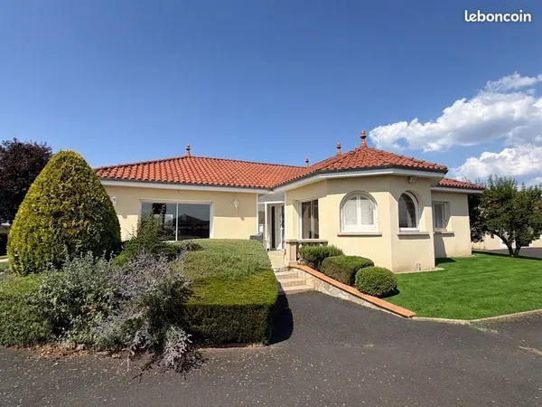 Charmante maison de plain-pied - 158 m2 sur une parcelle de 2226 m2