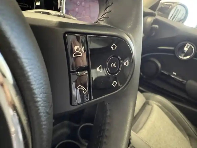 Mini Mini hatch 3 portes cooper 136 ch dkg7 — photo 30