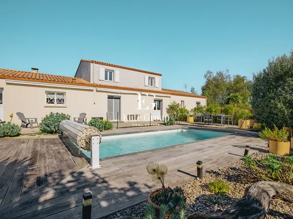 A Vendre Maison - Rochefort - 7 Chambres - 187 m²