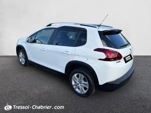 Peugeot 2008 puretech 82ch s&amp;s bvm5 signature — photo 19
