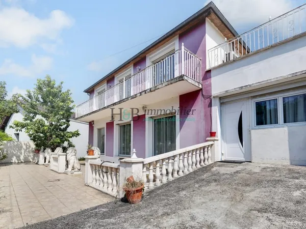 Rare à Noisy-le-Sec Maison d'investissement de 381 m2 avec