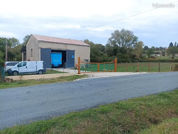 Hangar pierre viabilisé+terrain 5000m2