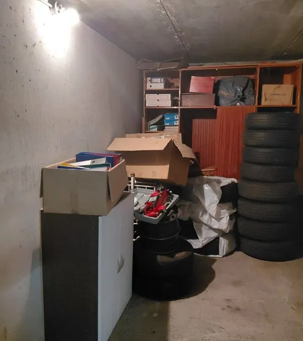 Photo 1