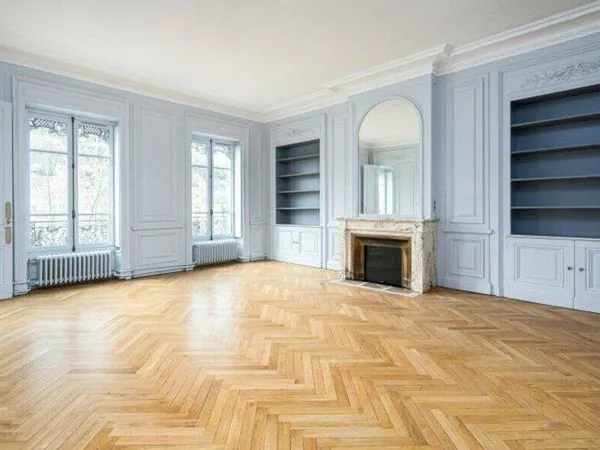 Bureau 270 m²