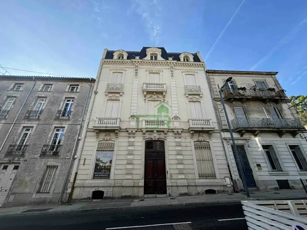Béziers, centre-ville, Immeuble de 943m2 + 290m2 d'extérieur
