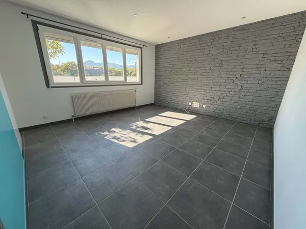 Appartement T2 rénové avec garage et cave