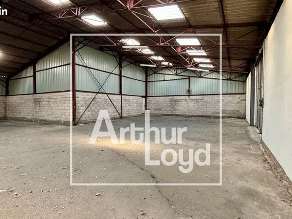 Local bureaux 634 m²