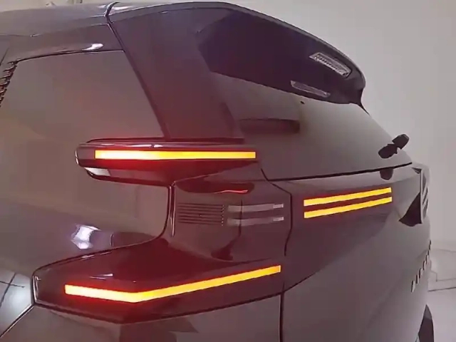 Citroën C5 Aircross hybride 145 ch e-dcs6 — photo 17