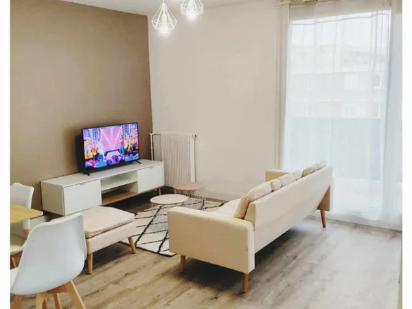 Chambre meublée dans colocation 3 personnes