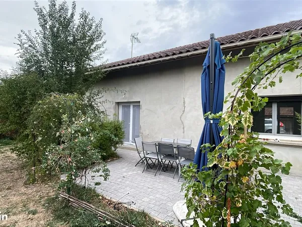 Maison 100 m² sur terrain de 3 750 m²