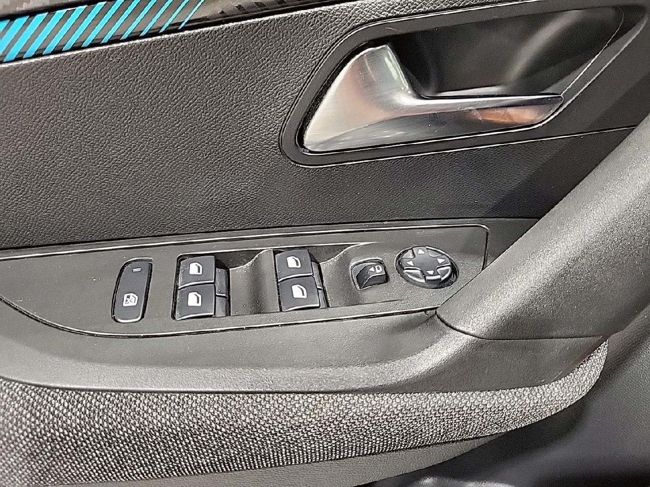 Peugeot 2008 puretech 100 s&s bvm6 style — photo 23