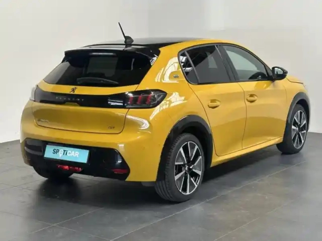 Peugeot 208 e- 136ch gt — photo 7