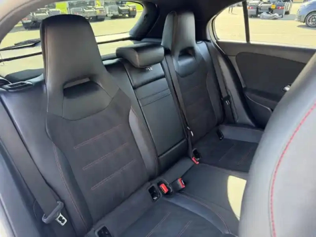 Mercedes Classe A 200 d amg line — photo 11