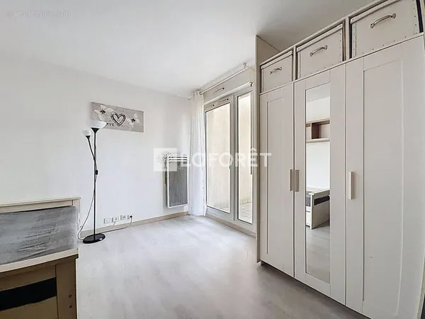 Appartement Montigny Le Bretonneux 1 pièce(s) 20 m2