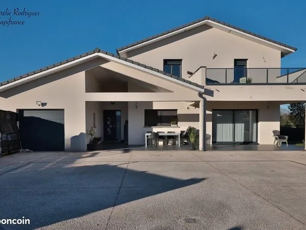 Maison 7 pièces 194 m²