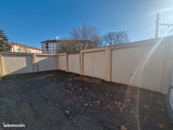 Loue garage securisé neudorf rue lazaret
