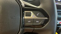 Peugeot 2008 1.2 PureTech 100ch S&S Allure — photo 25