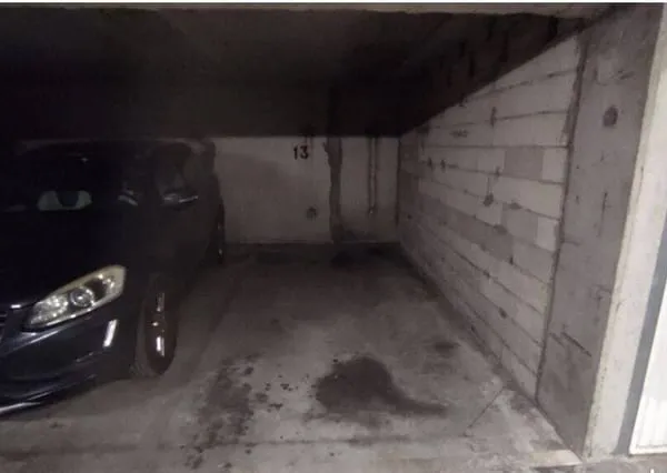 Parking 12 m²