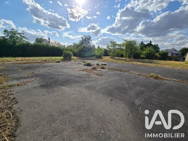 Terrain 2057 m²