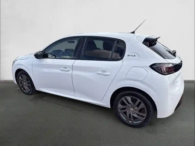 Peugeot 208 puretech 100 s&amp;s bvm6 — photo 7