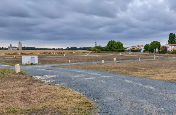 Terrain 300 m²
