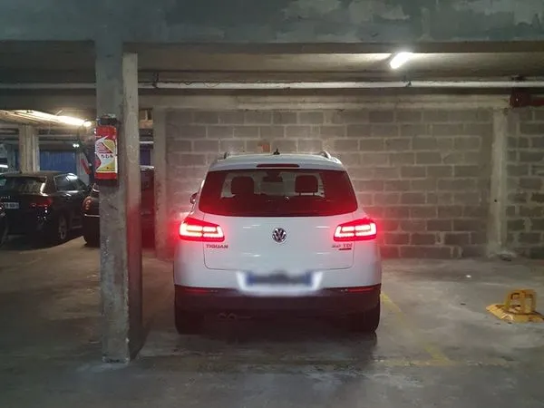 Parking 11ème rue Leon Frot