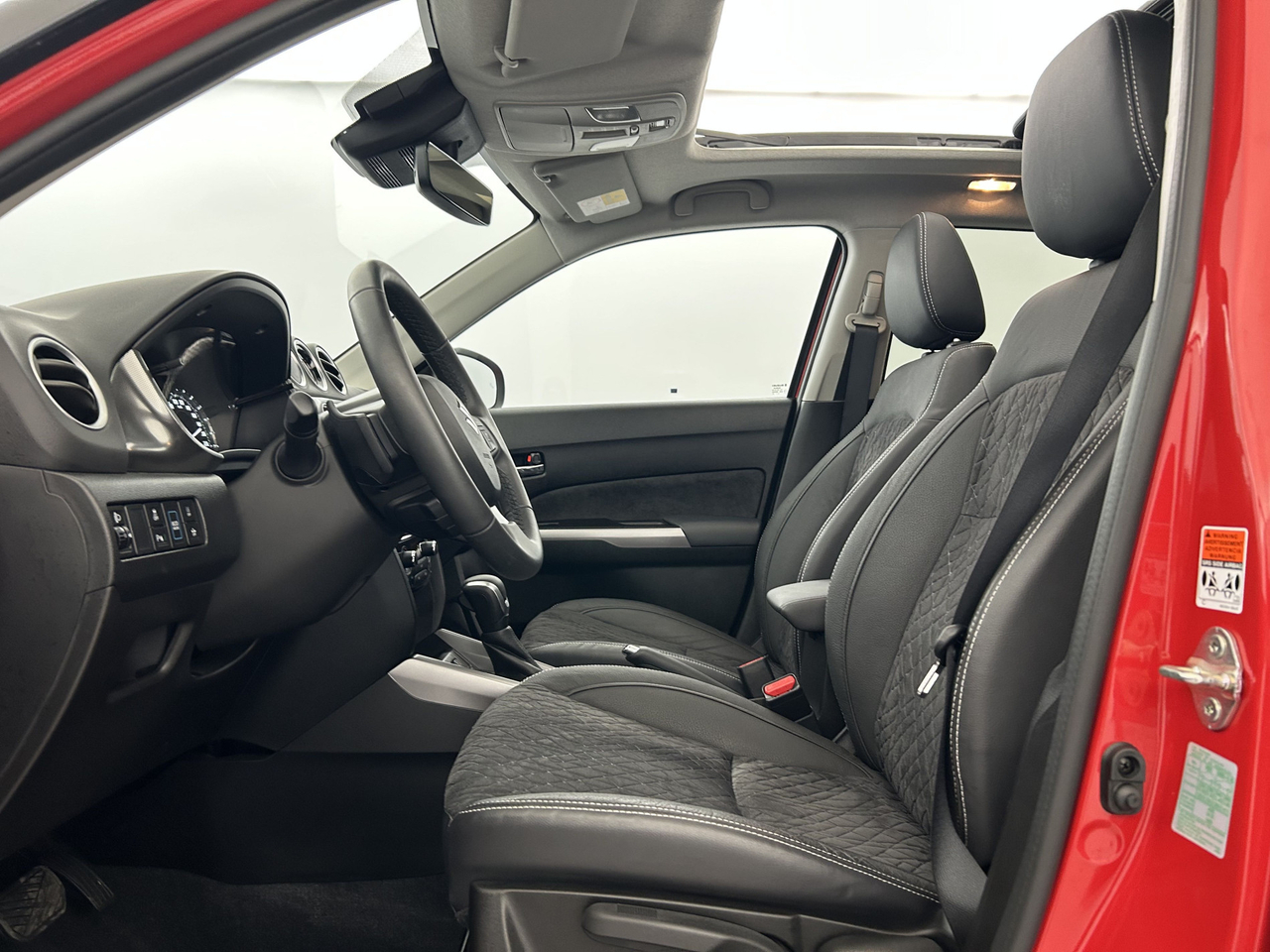 Suzuki Vitara — photo 9