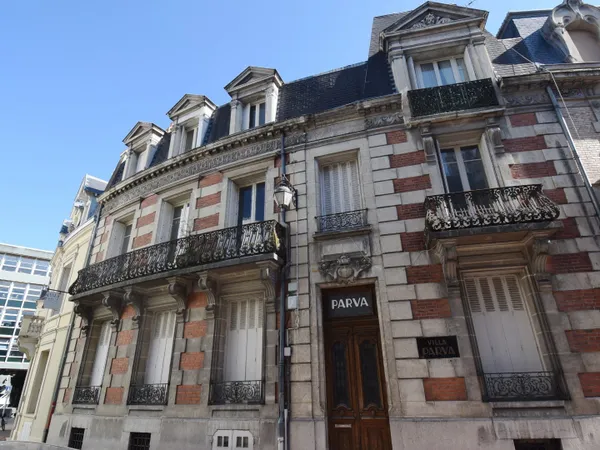 Bien immobilier de rendement Vente Vichy 334m² 567000€