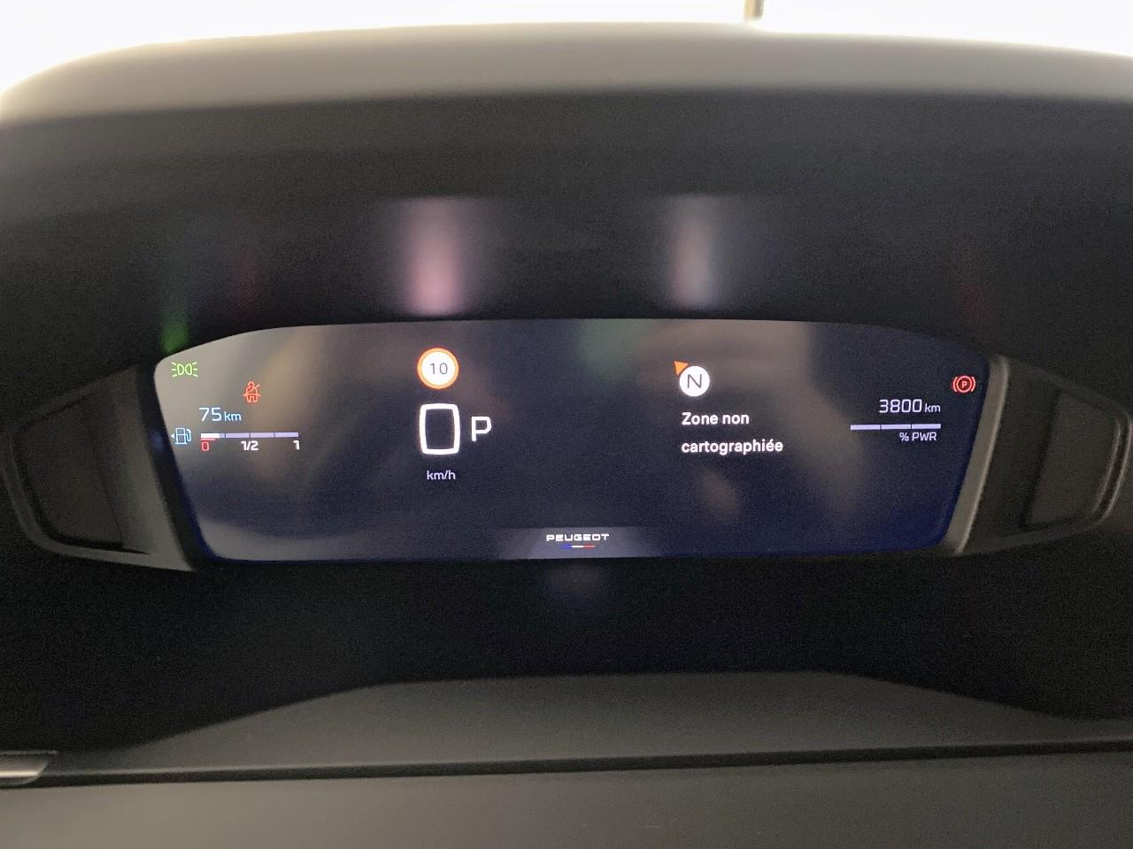 Peugeot 2008 hybrid 145 ch e-dcs6 allure — photo 13